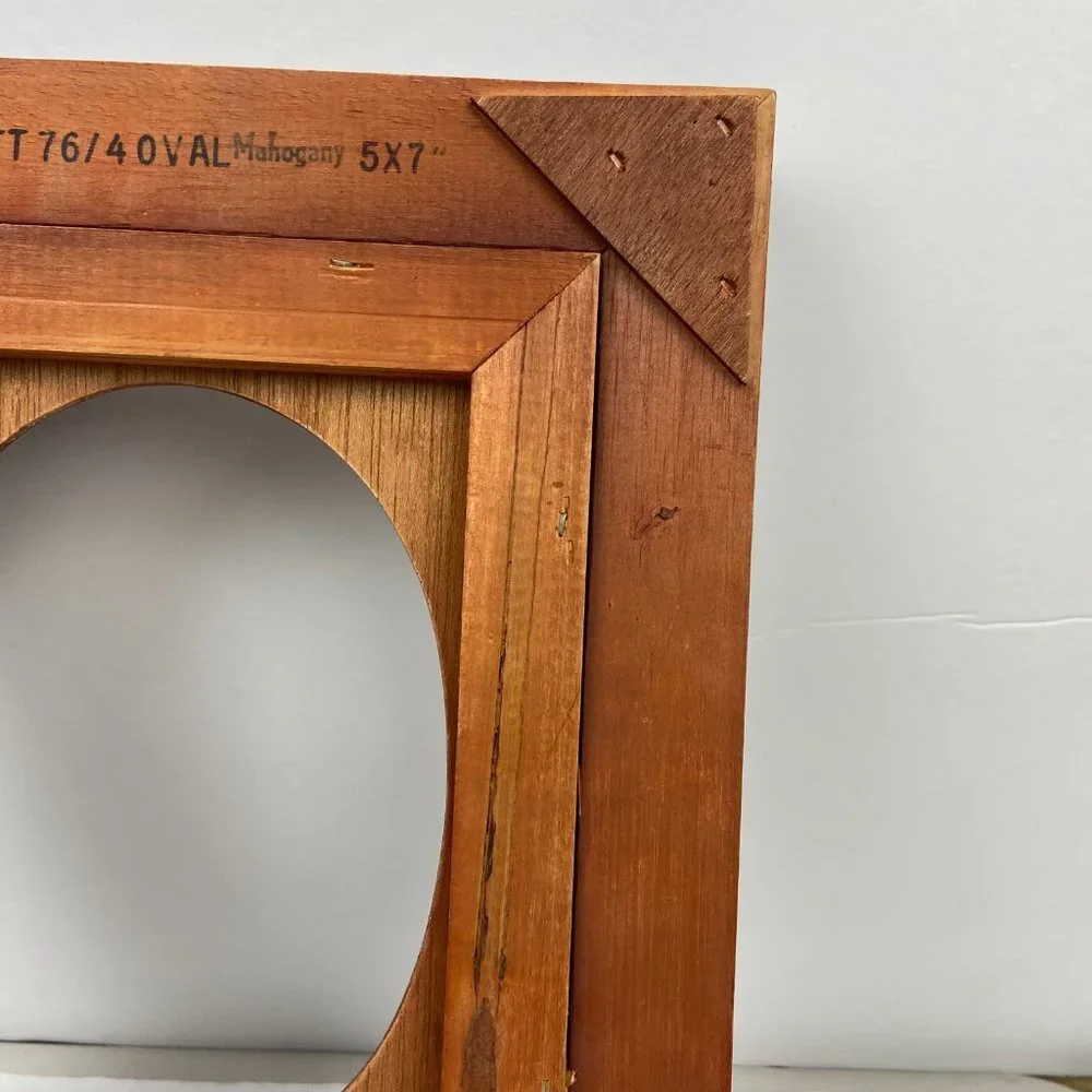 NWOT Wooden Frame Vintage 10
